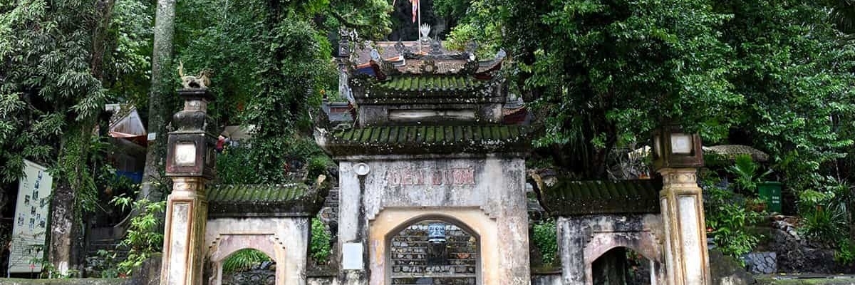 Đền Đuổm – Núi Đuổm