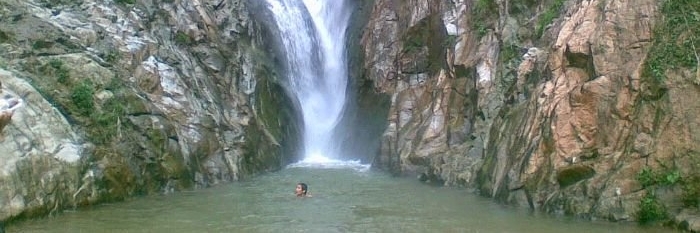 Thác Khuôn Tát