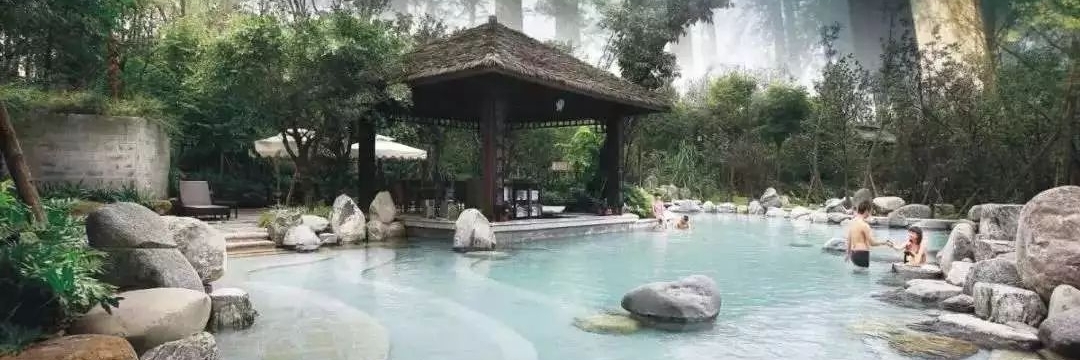 Suối nước nóng đường Thanh Thành