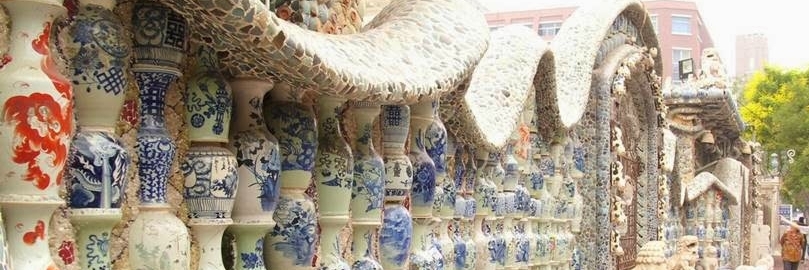 Nhà Gốm Sứ (Porcelain House)