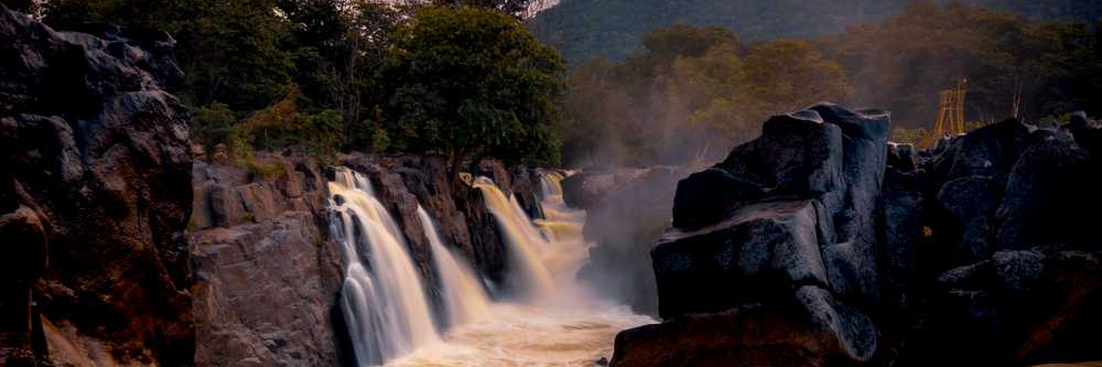 Thác Agaya Gangai (Agaya Gangai Waterfall)