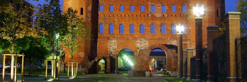 Cổng Palatine (Palatine Tower)