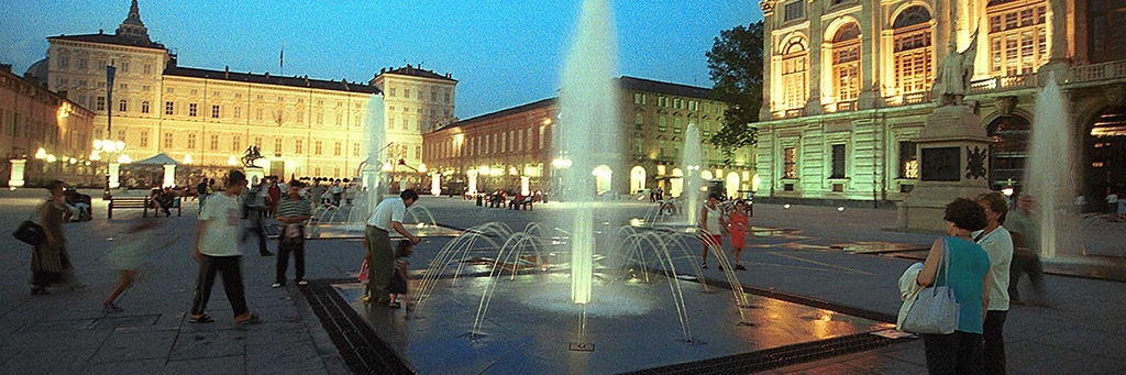 Quảng tường Castello (Piazza Castello)
