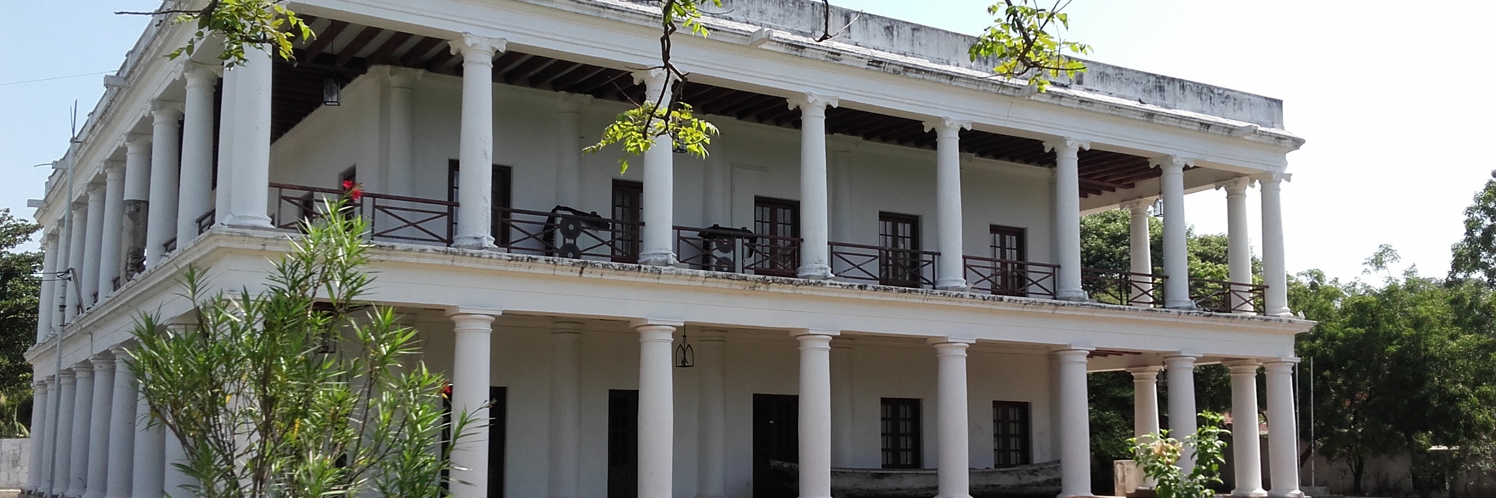 Bảo tàng Lịch sử Hàng hải & Hải quân (Maritime & Naval History Museum)