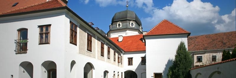 Nhà âm nhạc Mik Formula Schneider-Trnavsky (Dom hudby Mikulasa Schneidera)