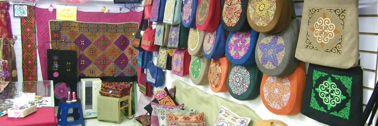 Cửa hàng quà lưu niệm Mary & Martha Mongolia