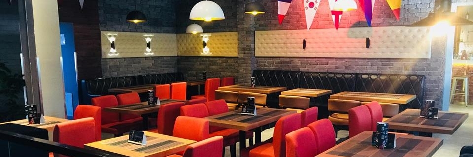 Hành lang và nhà hàng Chill (Chill restaurant & lounge)