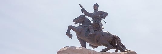 Tượng Damdin Sükhbaatar