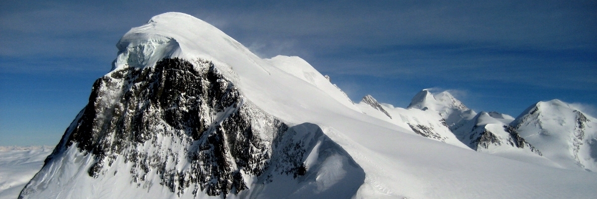 Đỉnh núi Breithorn (Breithorn Mountain Peak)