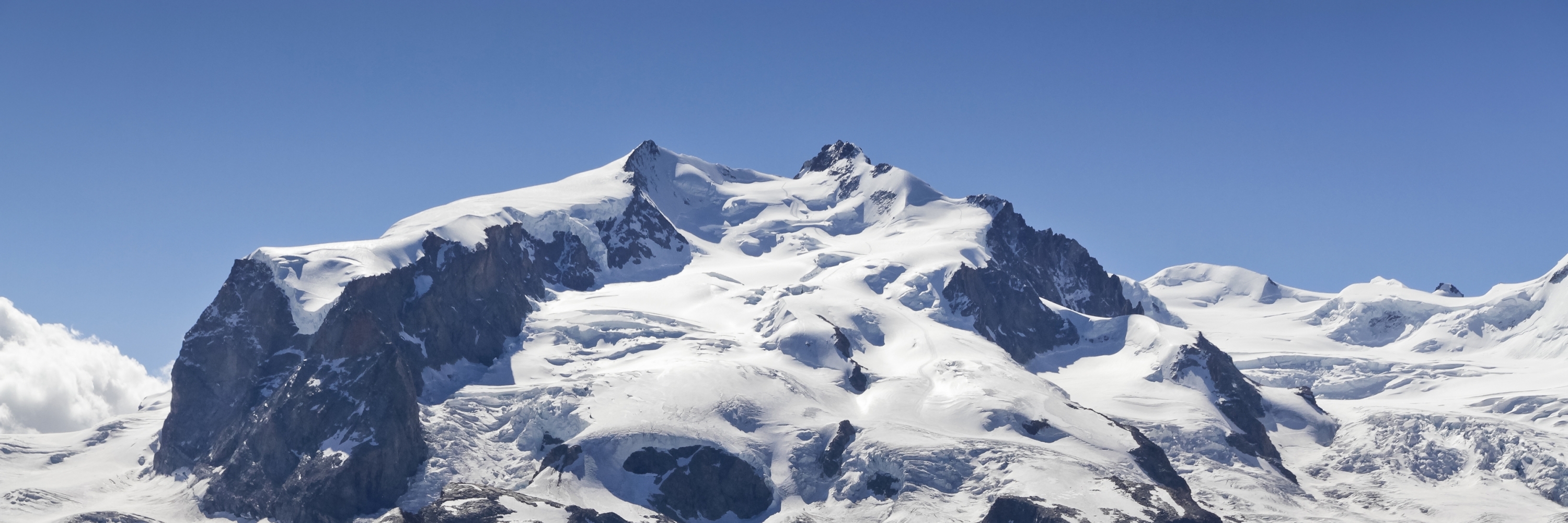 Đỉnh núi Dufourspitze (Dufourspitze Mountain Peak)