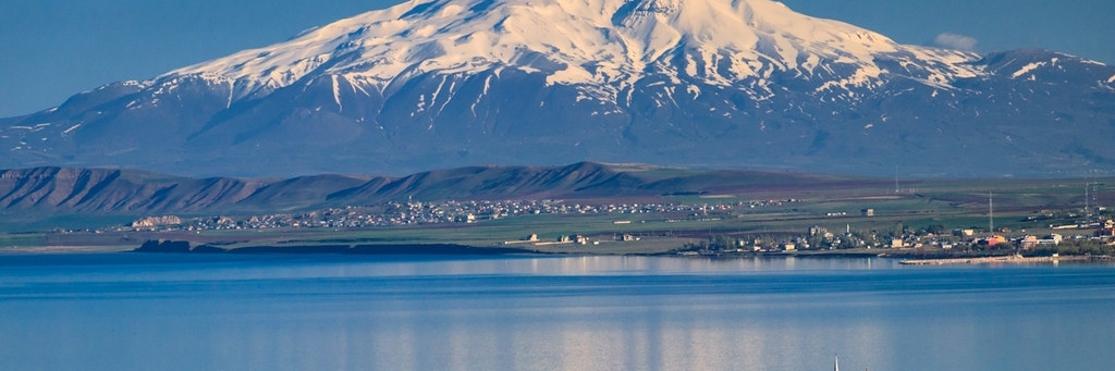 Hồ Van (Lake Van)