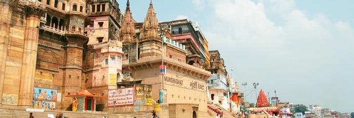 Bàn Thờ Sông Manikanika ( Manikarnika Ghat )