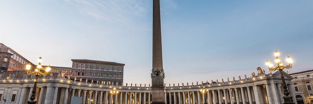 Cột tháp Vatican- Vatican Obelisk