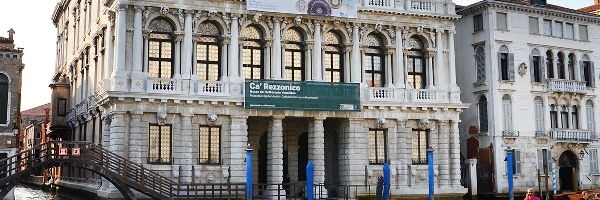 Cung Điện Rezzonico ( CaRezzonico )
