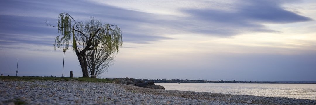 Ao cá Garda ( Peschiera del Garda )
