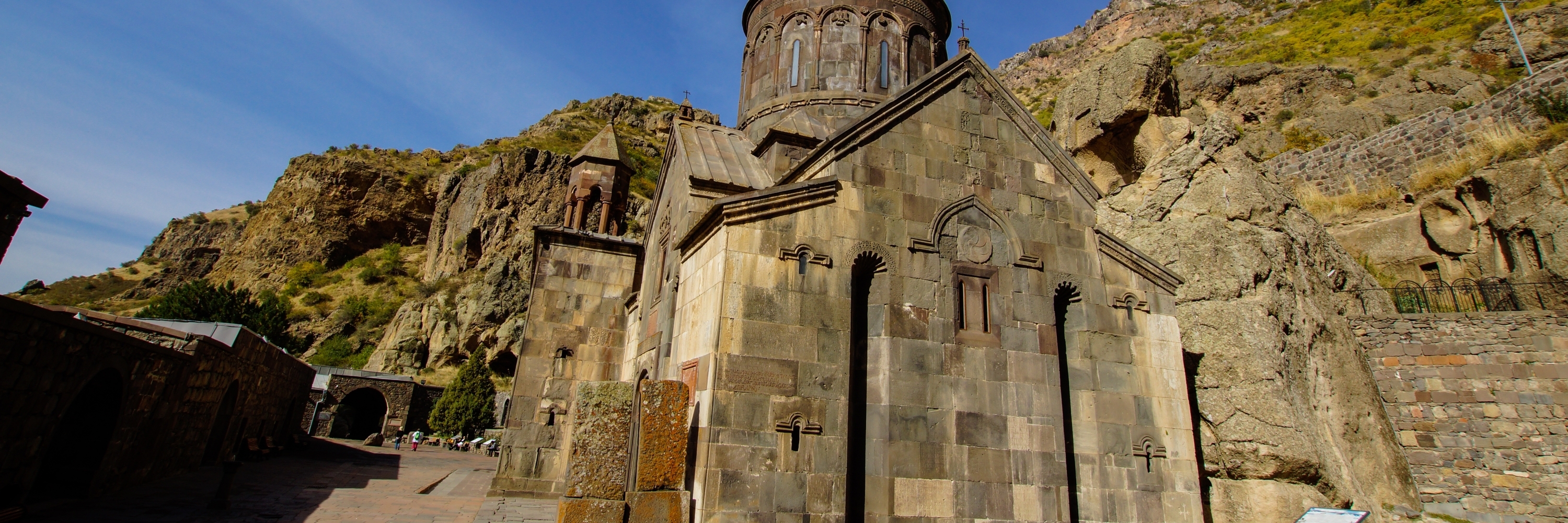 Tu viện Geghard (Geghard Monastery)